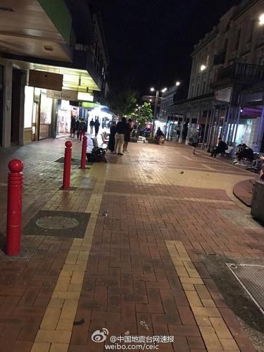 据中国地震台网正式测定：11月13日19时02分（北京时间13日19时2分）在新西兰（南纬42.53度，东经173.05度）发生8.0级地震，震源深度10千米。