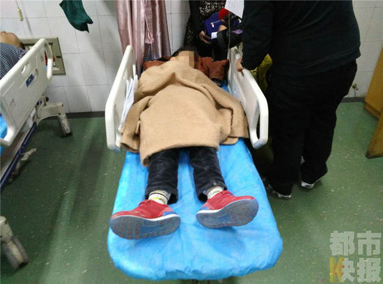 因打乒乓球打不过小孩