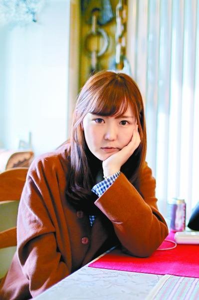 “吉祥三宝”中女儿 长大 90后才女亭亭玉立