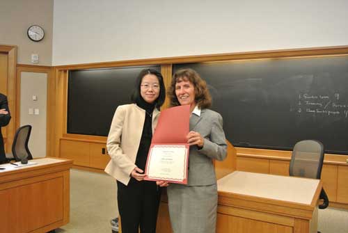 接受哈佛大学法学院的培训证书 接受哈佛大学法学院的培训证书