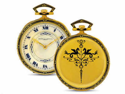 江诗丹顿，18K金及珐琅装饰，配象牙表盘，1922年制，在香港佳士得2012年秋拍中以20万港元成交(约合人民币16万元)。
