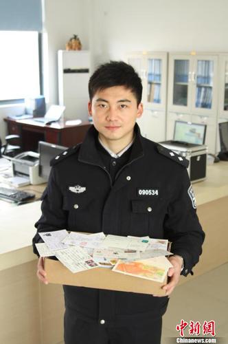 交警写“卖萌”微博走红司机接受处罚但求关注