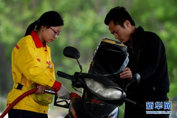 成品油价迎年内第二次上调2 成品油价迎年内第二次上调2