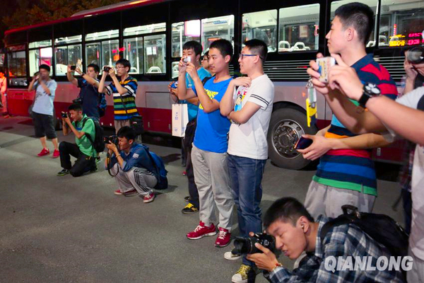 老乘客乘坐末班车挥别“京城最牛公交”728路-8