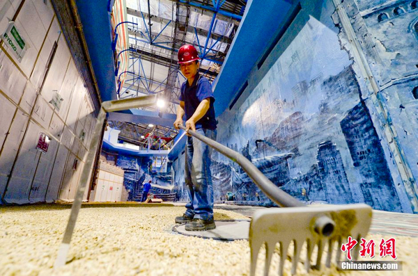 全国最大水下立体画亮相北京海洋馆鲨鱼新家4