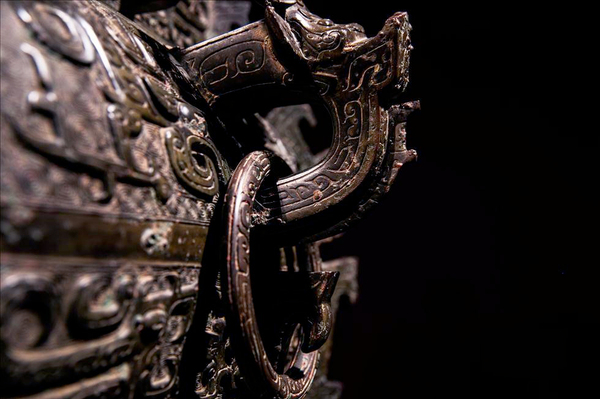 “方罍之王”皿方罍纽约完成器身交接-即将重归故里2