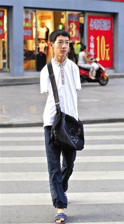 落魄已去，我要用我的纯真书写我的篇章，我要不留遗憾。