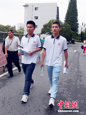 江西两高校将免学杂费录取“夺刀救人”考生3