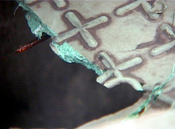 南京现“纸片”井盖-最薄处仅0.7厘米3 南京现“纸片”井盖-最薄处仅0.7厘米3