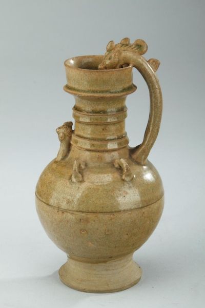 隋·湘阴窑青釉鸡首龙柄壶 隋·湘阴窑青釉鸡首龙柄壶