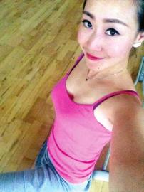 02阿依对生活充满自信 02阿依对生活充满自信