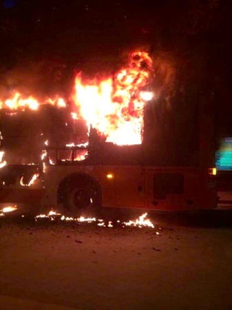 广州公交车燃烧事件已造成2死32伤4