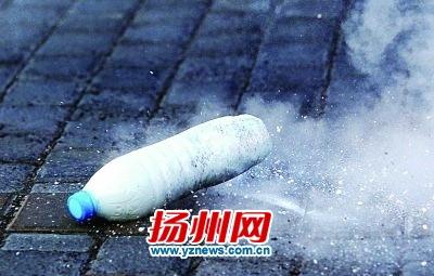 干燥剂遇水爆炸 干燥剂遇水爆炸