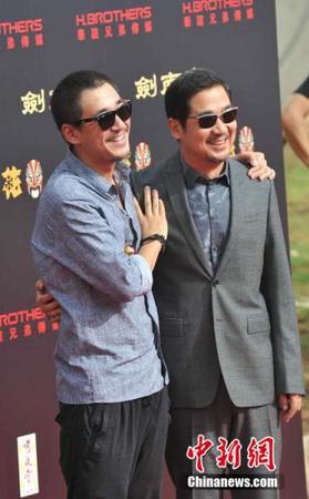 张默(左)与张国立。骆云飞 摄