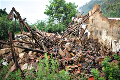 鲁甸地震土坯房4 鲁甸地震土坯房4