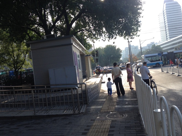 违规报刊亭 违规报刊亭