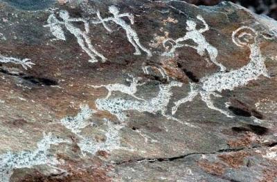 宁夏贺兰山岩画(资料图片) 宁夏贺兰山岩画(资料图片)