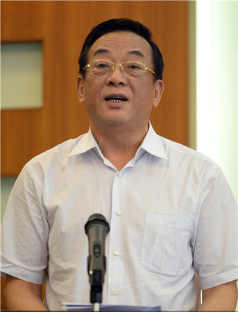 02全国政协经济委员会副主任，中共甘肃省委原常委、副省长石军_副本