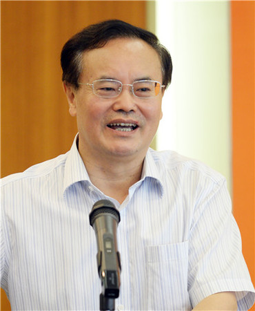 04全国政协委员、全国工商联副主席、中国民（私）营经济研究会会长庄聪生_副本