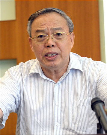 06十一届全国政协经济委员会副主任、中国国际经济交流中心常务副理事长郑新立_副本