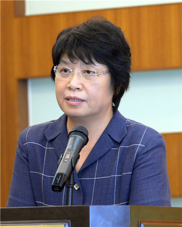 07全国政协委员、中国投资有限公司副总经理梁骧_副本