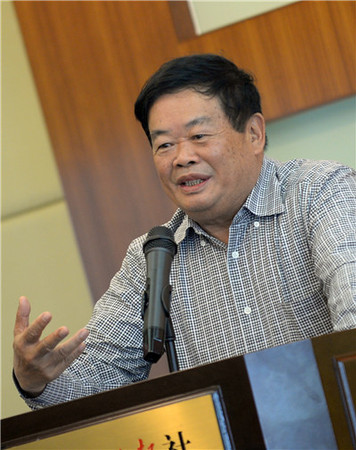 10全国政协委员、福耀玻璃工业集团股份有限公司董事局主席曹德旺_副本