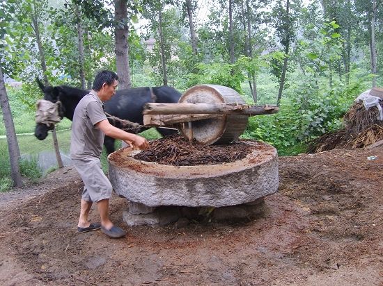 碾皮料(山东曲阜纸坊村) 碾皮料(山东曲阜纸坊村)