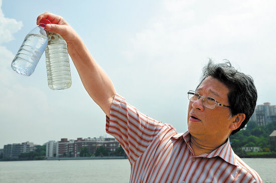 1409209870_tYLVOG 1409209870_tYLVOG