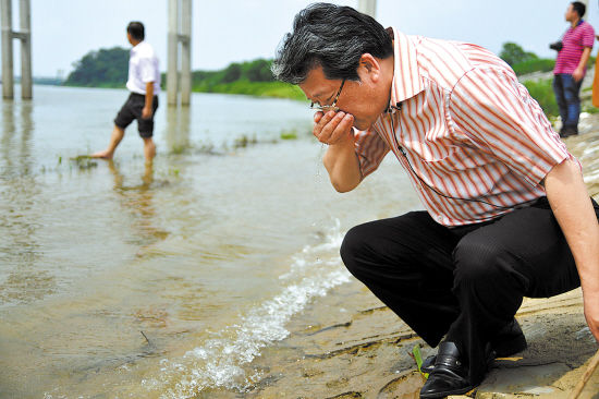 1409209870_eWQDT7 1409209870_eWQDT7