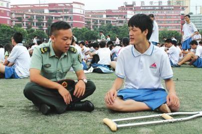 罗港和教官交流 罗港和教官交流