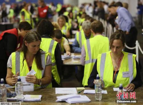 9月18日，苏格兰爱丁堡的投票站。