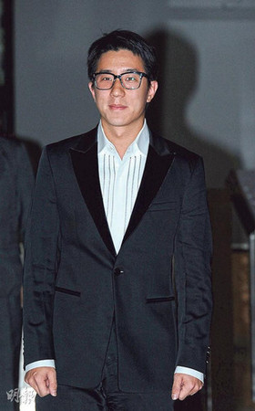 房祖名处于侦查期，暂时不可以保释，连亲人也不可探望。 图片来源：香港《明报》。