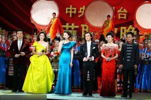 央视往年春晚(资料图) 央视往年春晚(资料图)