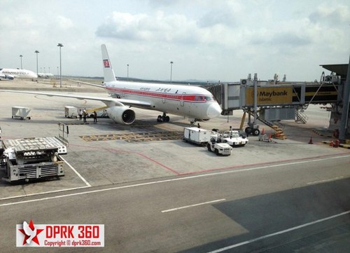 亚兰还乘坐了一架图-204客机，他被告知这架飞机仅使用了4年。