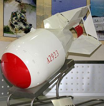 资料图:陈列在中国革命军事博物馆的我国第一颗原子弹模型 资料图:陈列在中国革命军事博物馆的我国第一颗原子弹模型