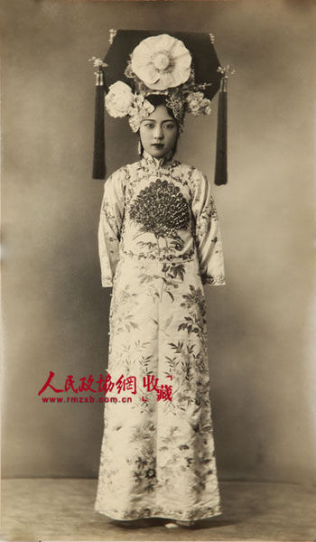 8 清代服饰照 黑白_副本