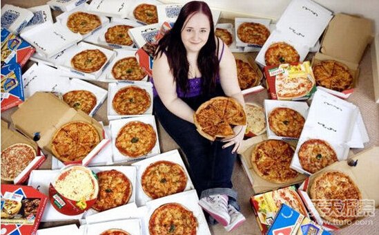 英国19岁少女患病对食物恐惧 8年只吃披萨 英国19岁少女患病对食物恐惧 8年只吃披萨