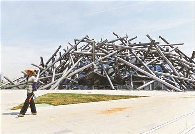 合肥版“鸟巢”建成至今仍未能使用 供图 CFP  合肥版“鸟巢”建成至今仍未能使用 供图 CFP