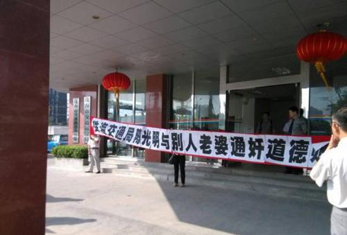 51DA879DA33A19BD6EAAEAD6FBAC5EC8 51DA879DA33A19BD6EAAEAD6FBAC5EC8