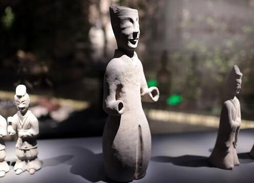 六朝博物馆的“剁手俑” 六朝博物馆的“剁手俑”