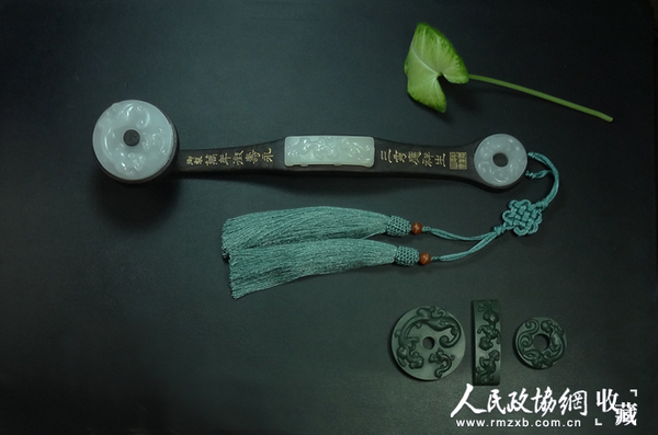 镇店之宝-檀木嵌羊脂白玉螭虎三镶如意_副本 镇店之宝-檀木嵌羊脂白玉螭虎三镶如意_副本