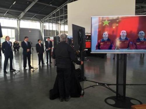 跟习大大出访:如何请到习大大彭妈妈来做客