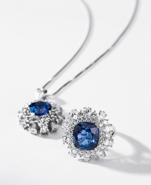 5.05克拉蓝宝石吊坠项链及7.18克拉蓝宝石戒指——“繁星满天”