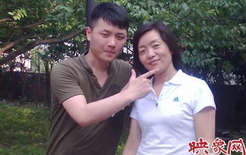 周伟生前照片 周伟生前照片