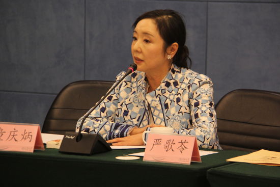 严歌苓(图片由北京师范大学国际写作中心提供) 严歌苓(图片由北京师范大学国际写作中心提供)