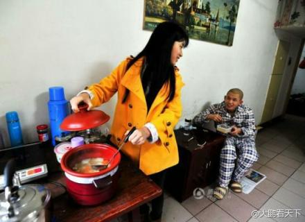 周小芳与弟弟 周小芳与弟弟