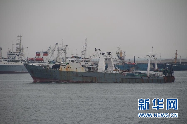 这是韩国海洋水产部12月1日公布的在俄罗斯远东海域失事的韩国渔船“501乌龙号”新华社 这是韩国海洋水产部12月1日公布的在俄罗斯远东海域失事的韩国渔船“501乌龙号”新华社