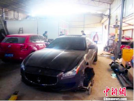 玛莎拉蒂撞断价值32万紫薇逃逸2 玛莎拉蒂撞断价值32万紫薇逃逸2