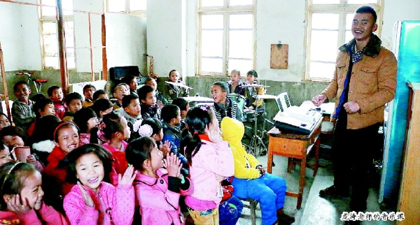 孩子们正在做游戏