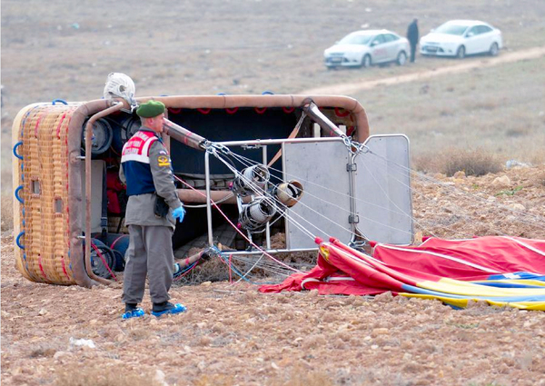 土耳其热气球事故致中国游客1死4伤2